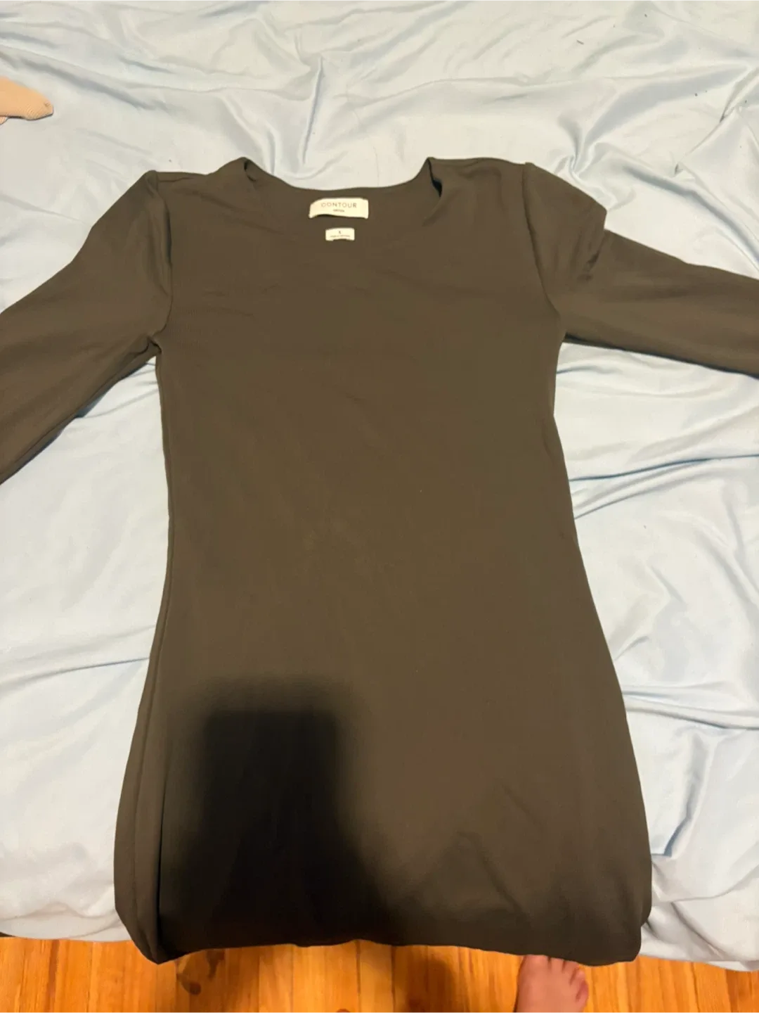 Aritzia Contour Dress - Size Small image indicator(2)