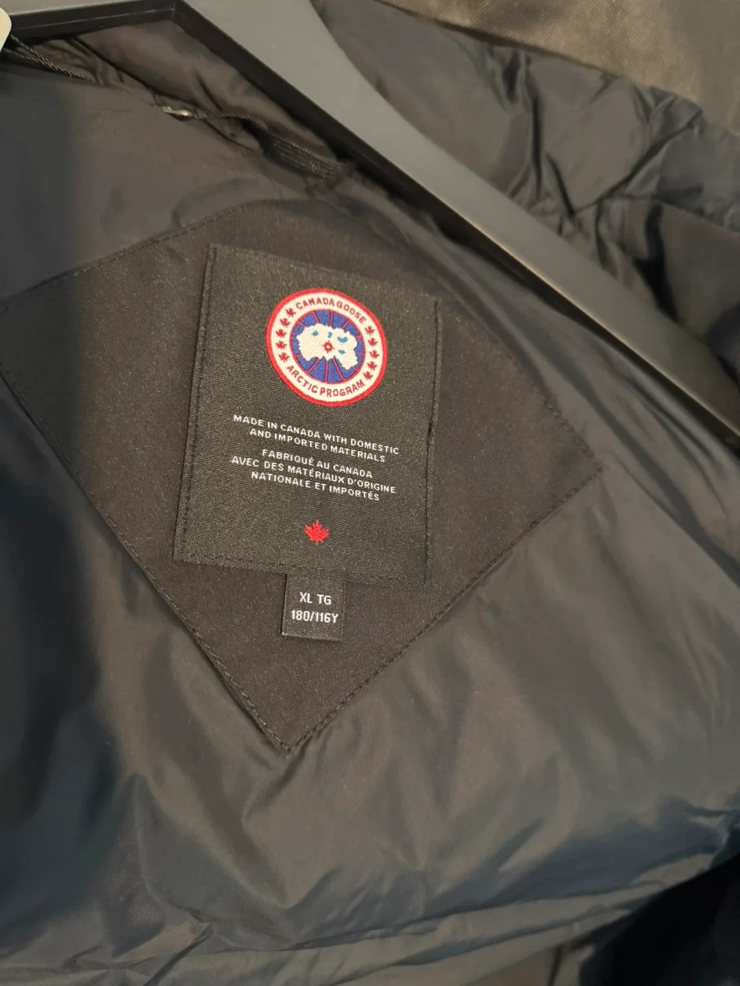 Canada Goose Black Down Vest image indicator(7)