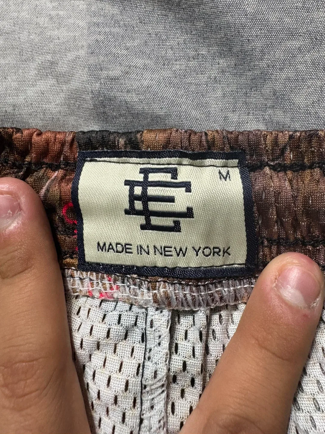 Eric Emanuel Camo Shorts - Size M image indicator(2)
