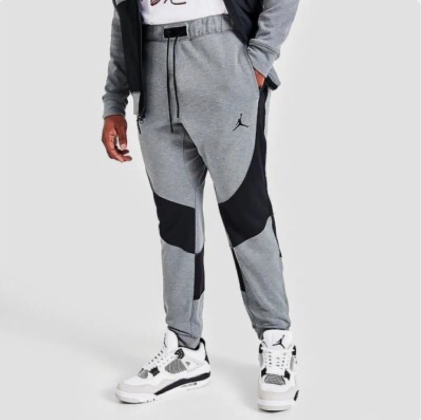 Air Jordan Tech Dri-FIT Sport Grey /Black Hoodie & Pants Set image indicator(2)