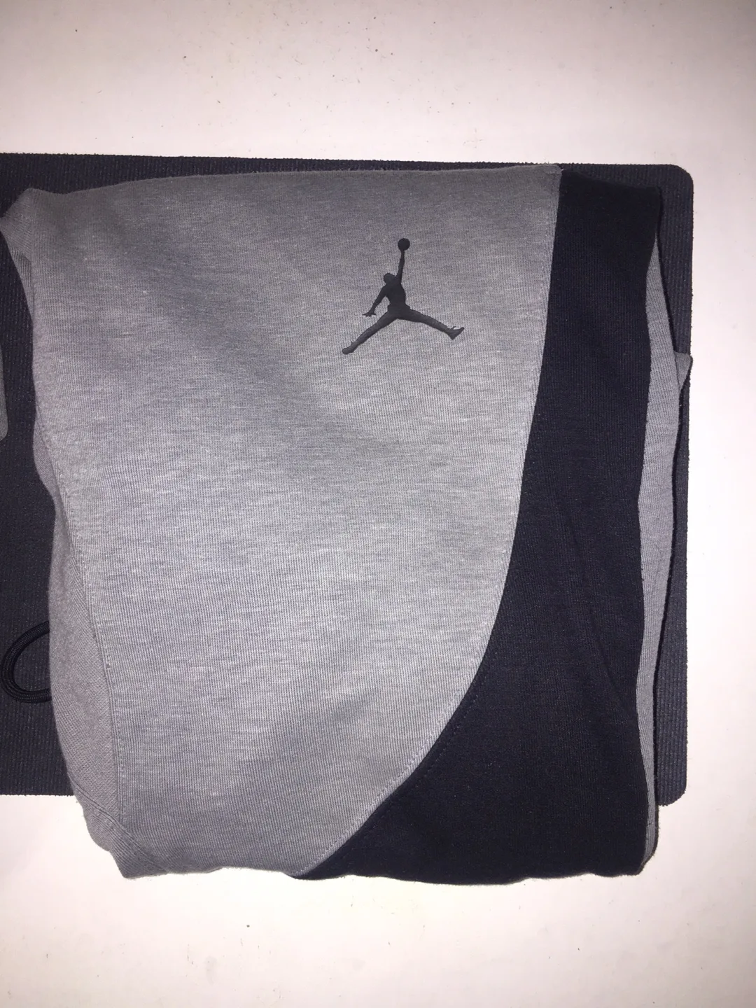 Air Jordan Tech Dri-FIT Sport Grey /Black Hoodie & Pants Set image indicator(6)