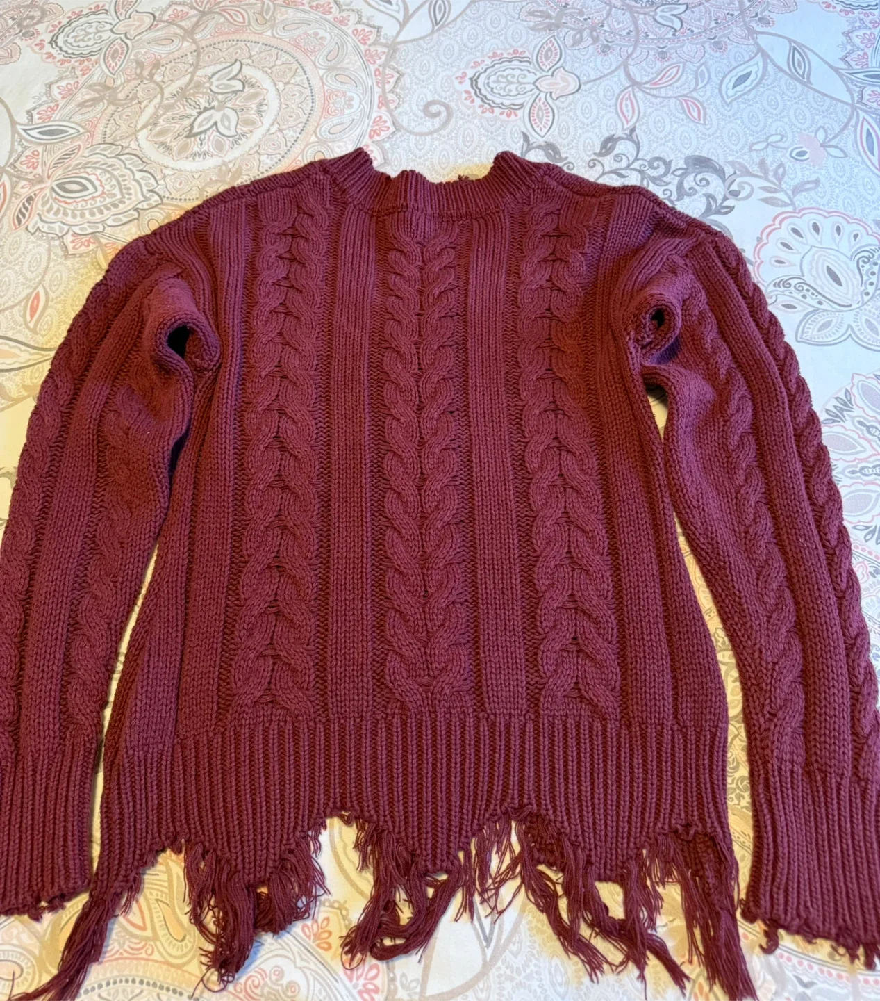Women Guess Burgundy Distressed style Sweater - Size M image indicator(4)