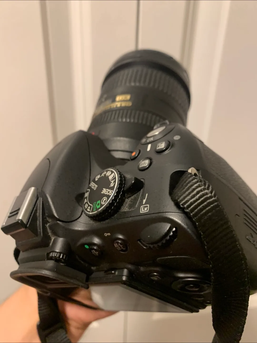 Nikon D5100 DSLR Camera with 18-200mm Lens image indicator(9)