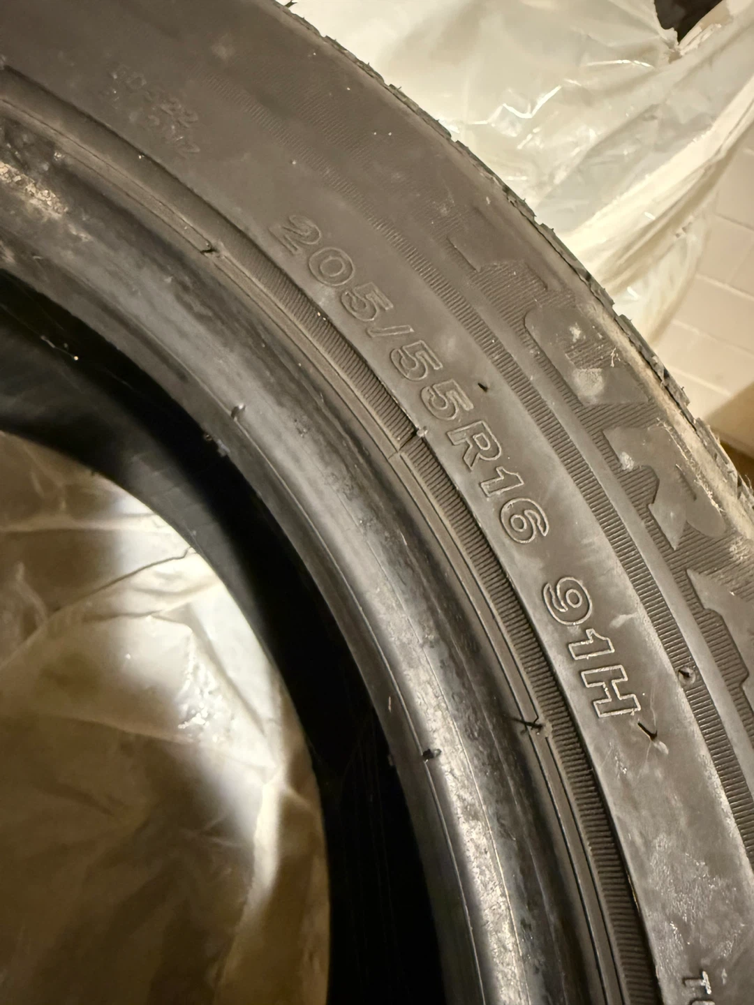 Bridgestone Tire 205/55R16 91H
