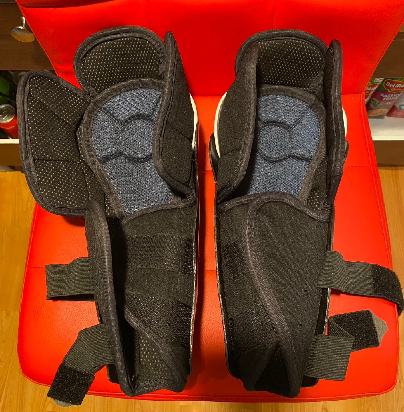 Hespeler SG RX10 JR Size 12 Shin Guards image indicator(2)