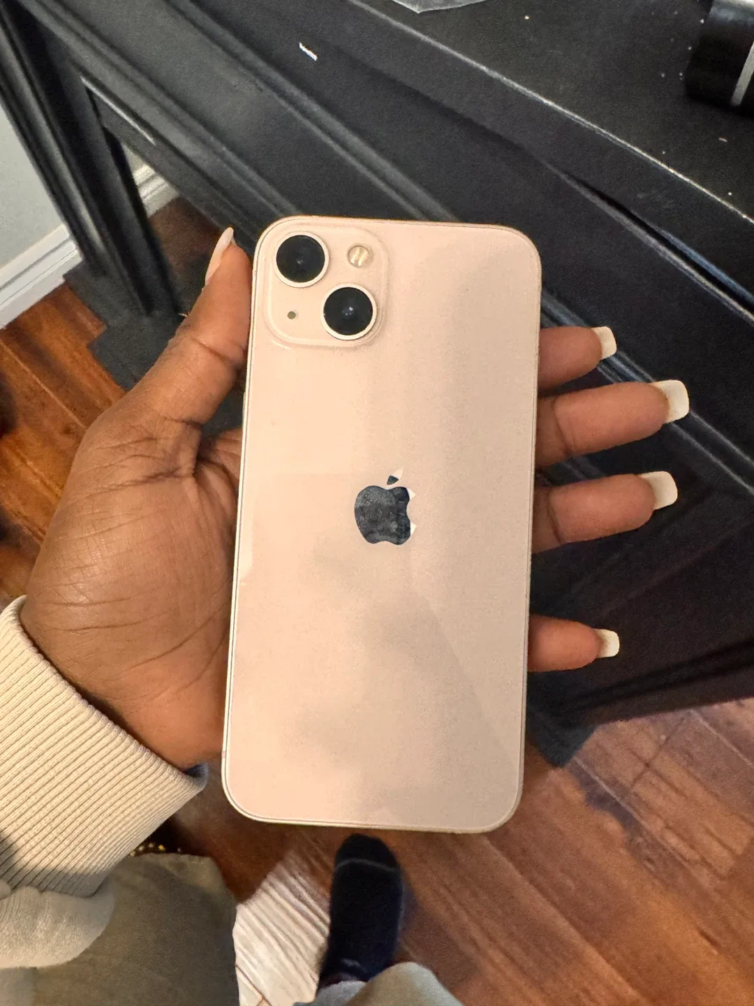 Apple iPhone 13 - Pink thumbnail