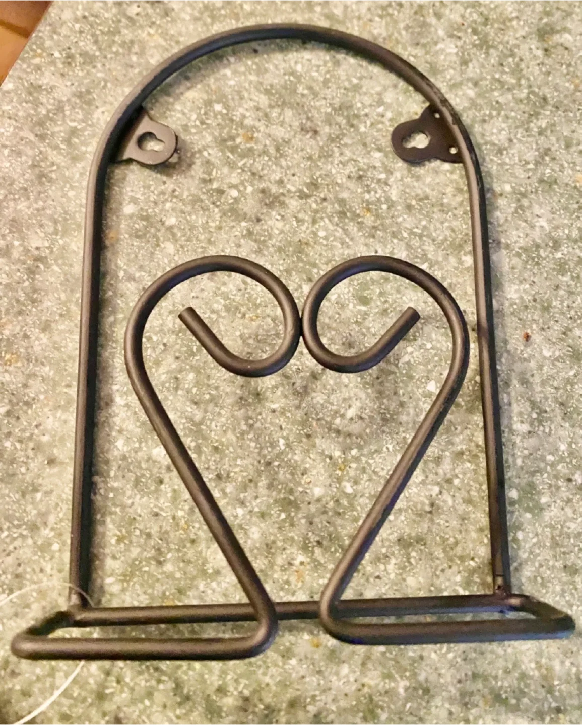 Iron Wall Mounted Plate/Frame Holder 8"x5.5" image indicator(2)