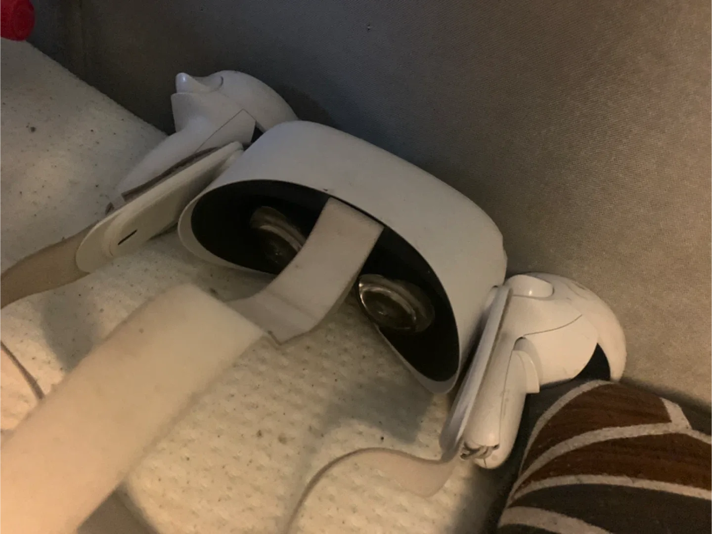 Meta Quest 2 VR Headset image indicator(2)