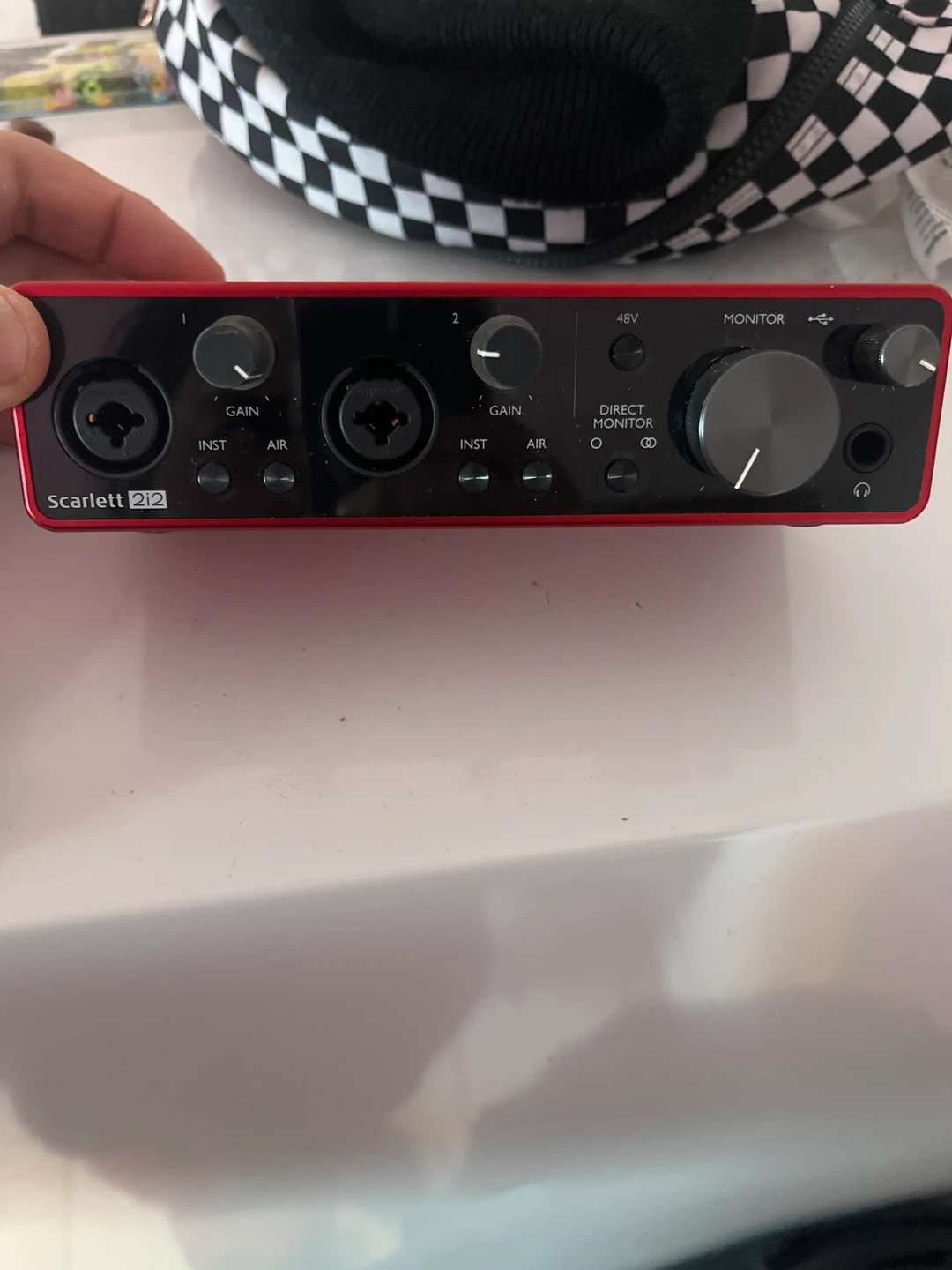 Focusrite Scarlett 2i2 Audio Interface - photo 2