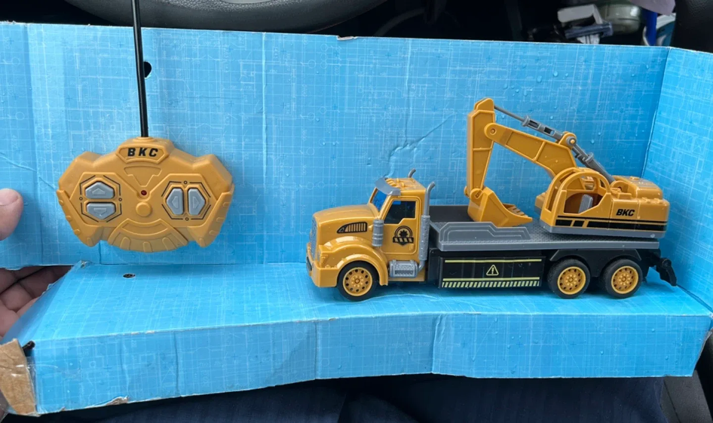BKC Remote Control Excavator Truck thumbnail