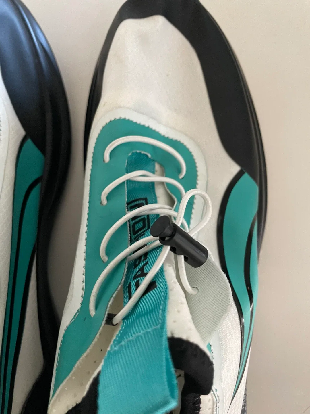 RM Shoes Journey Begins Sneakers - Size 45 image indicator(2)