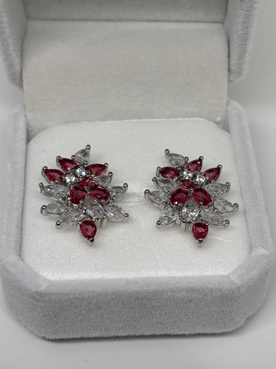 Silver earring with cz stones - photo 2