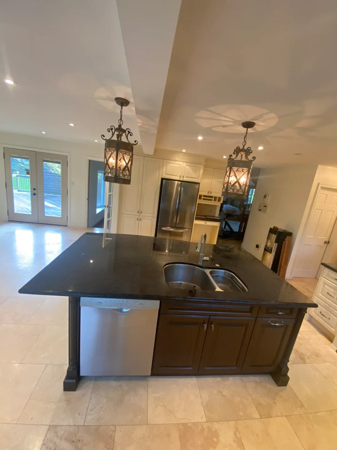 All kitchen cabinets and counter island counter top image indicator(2)