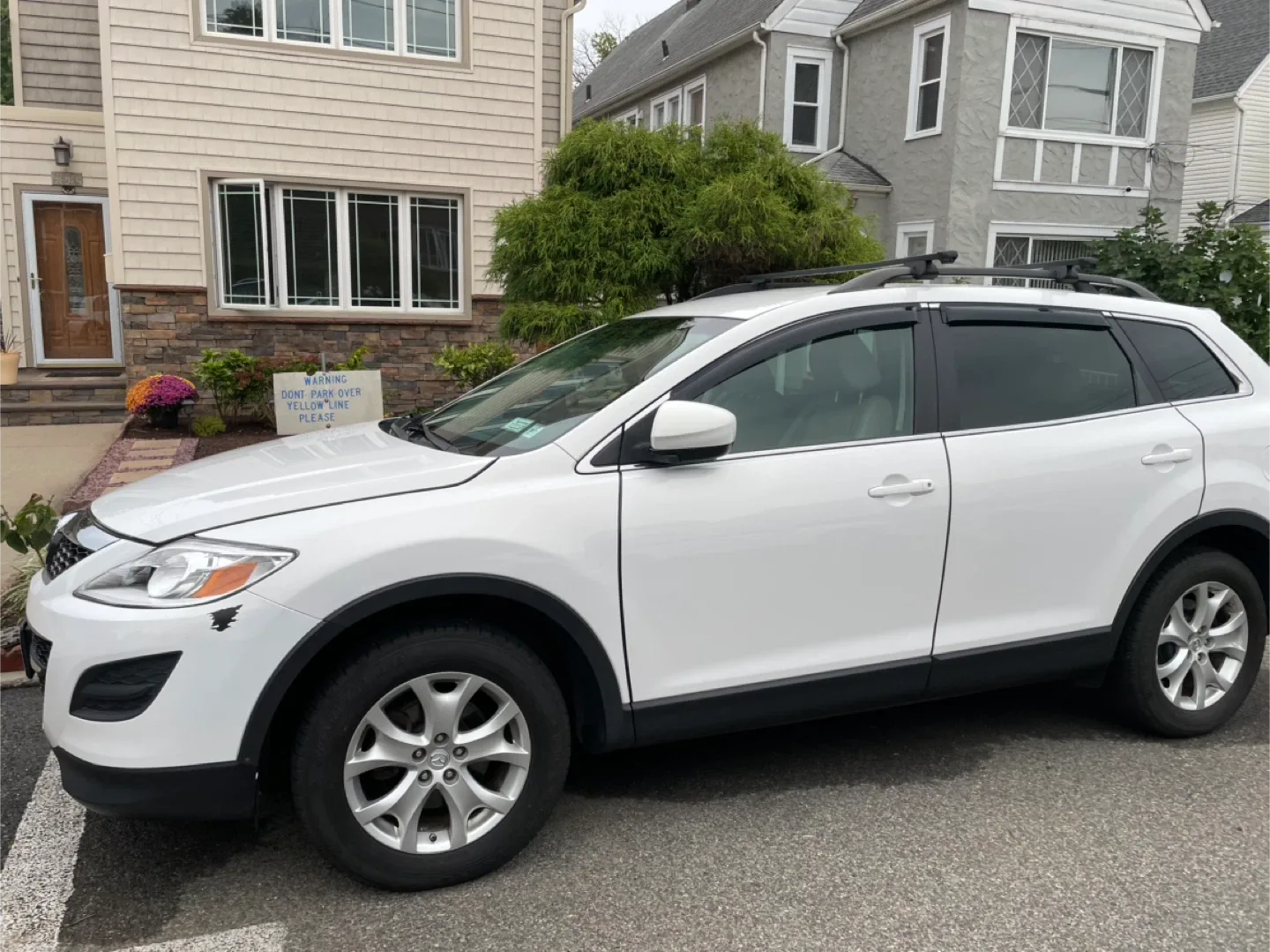 Mazda CX-9 White SUV image indicator(4)