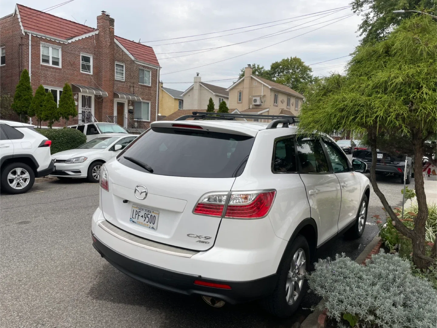 Mazda CX-9 White SUV image indicator(3)