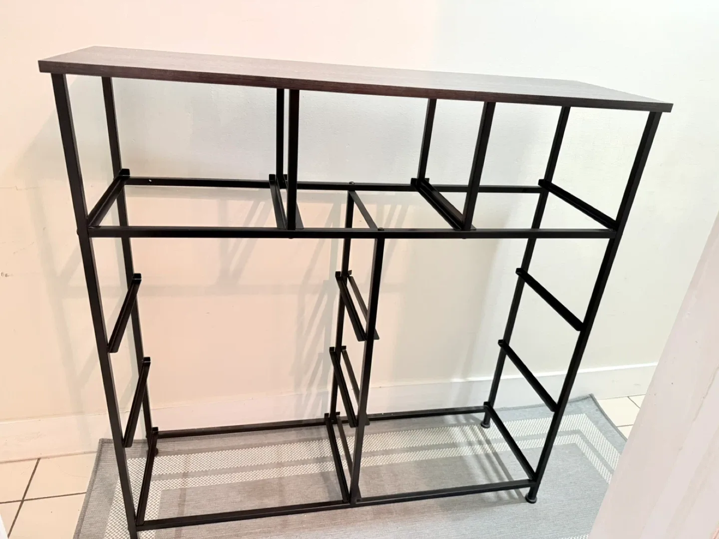 Drawer Dresser FOR MOVING THE PRICE IS VERY LOW image indicator(3)