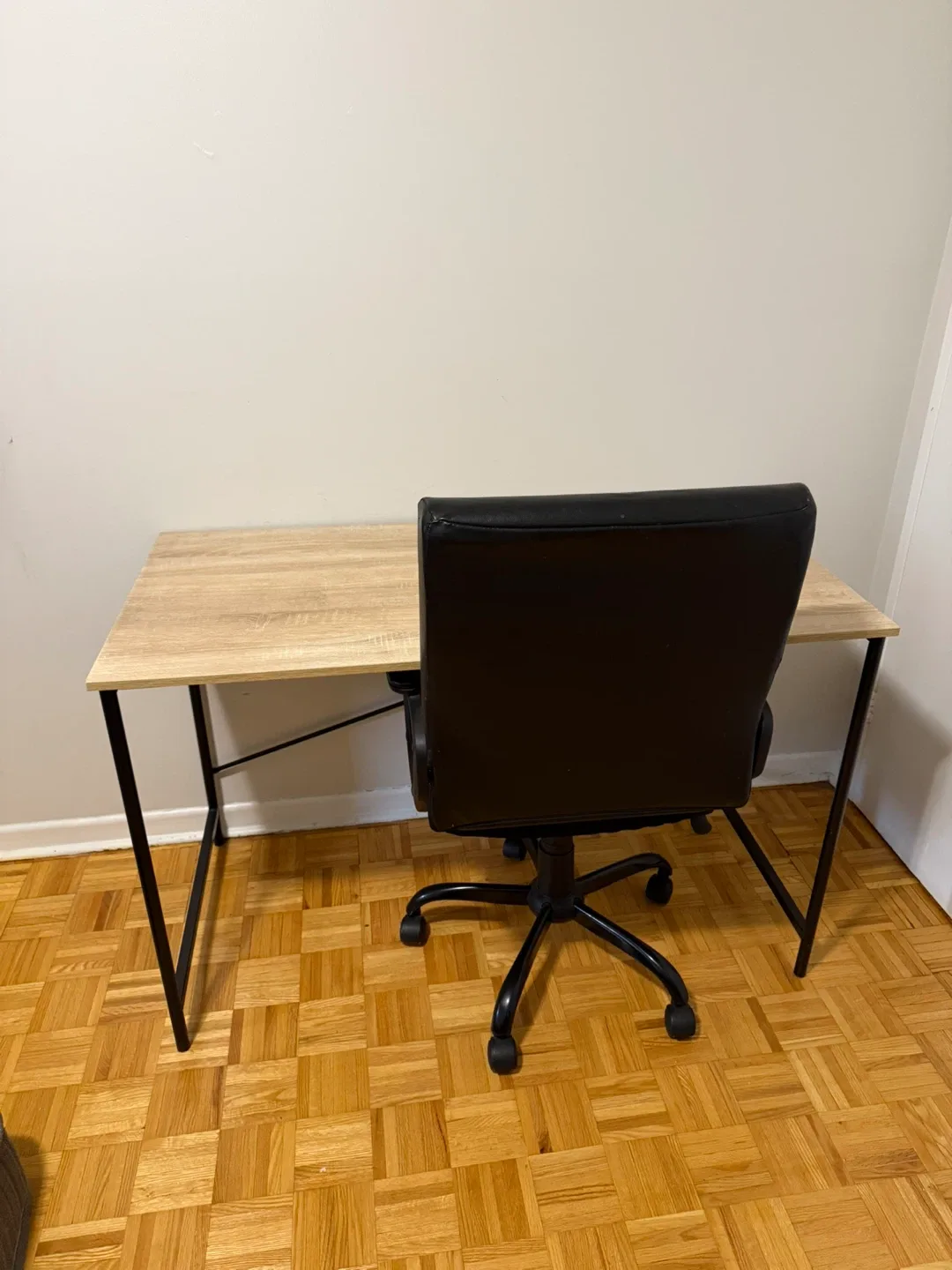 MOVING OUT SALE !! Office Desk and Used Black Office Chair image indicator(2)