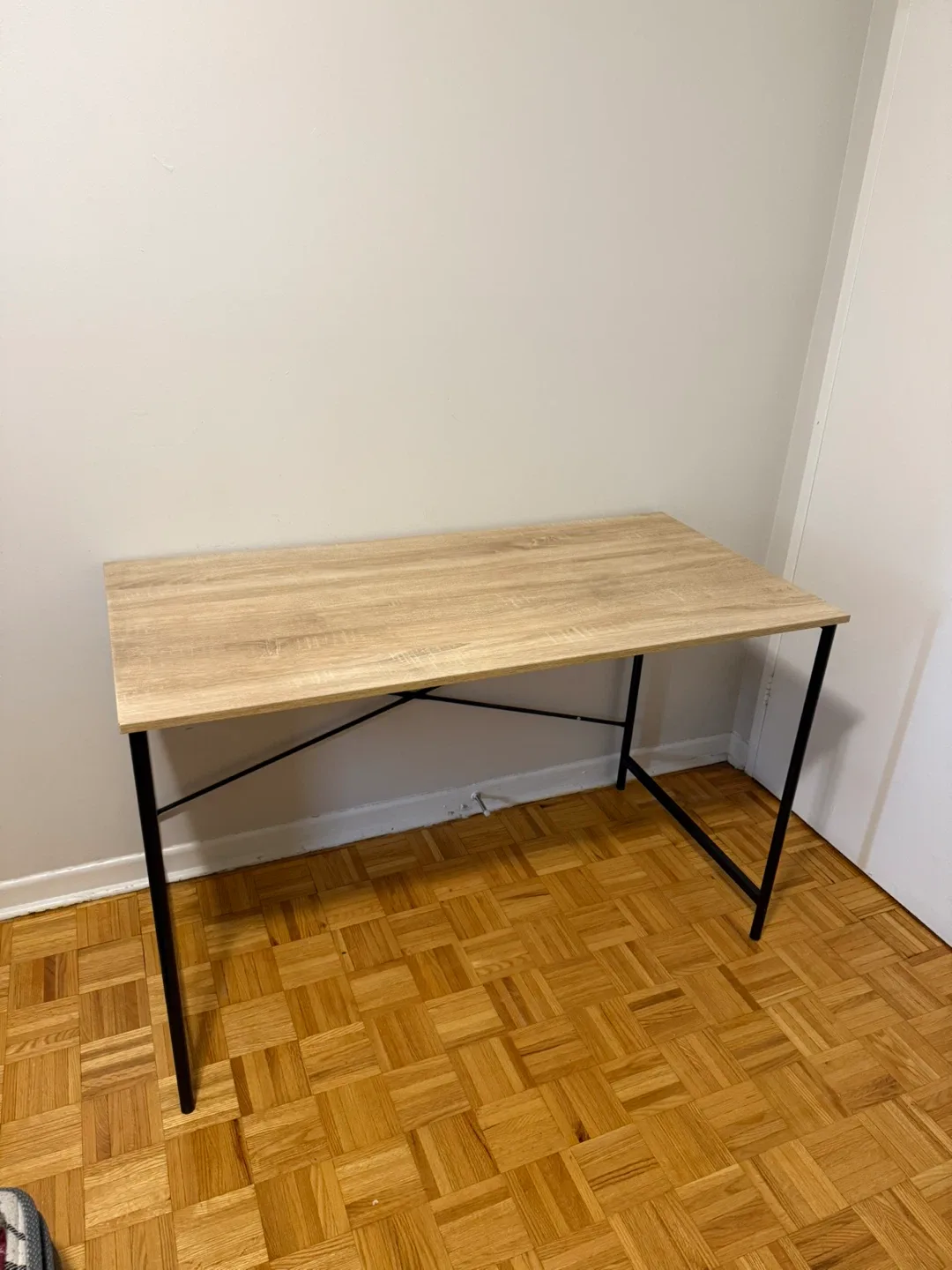 MOVING OUT SALE !! Office Desk and Used Black Office Chair image indicator(7)