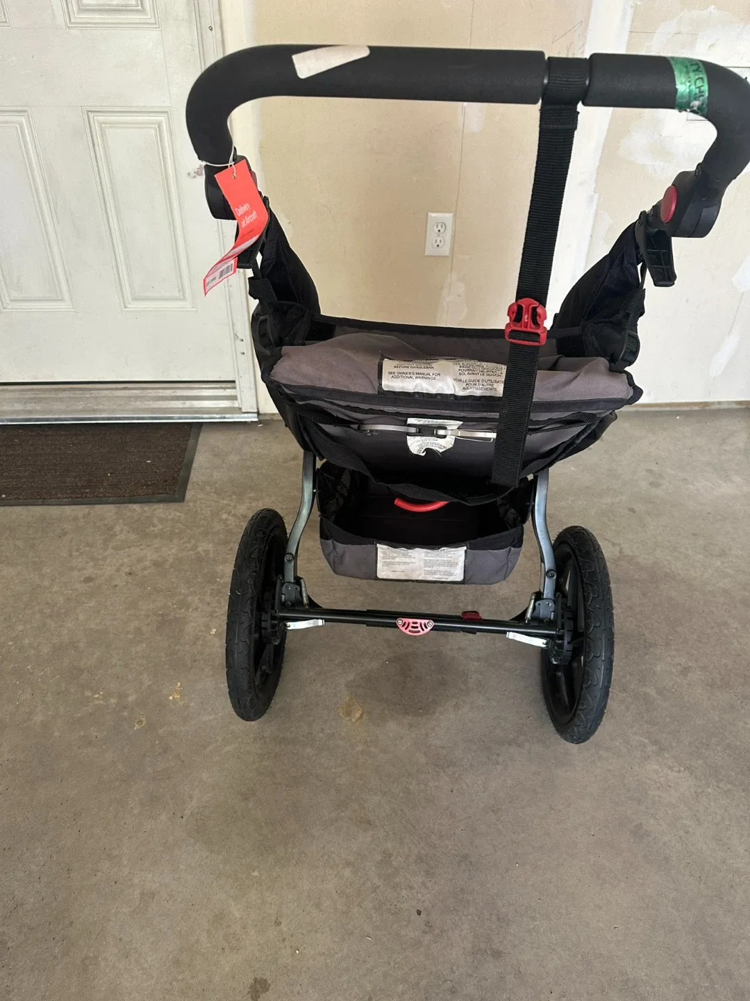 BOB Revolution SE Stroller - Black/Grey image indicator(4)