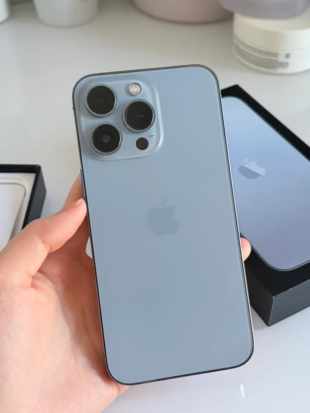 Apple iPhone 13 Pro - Blue - Box Included (unlocked) image indicator(7)