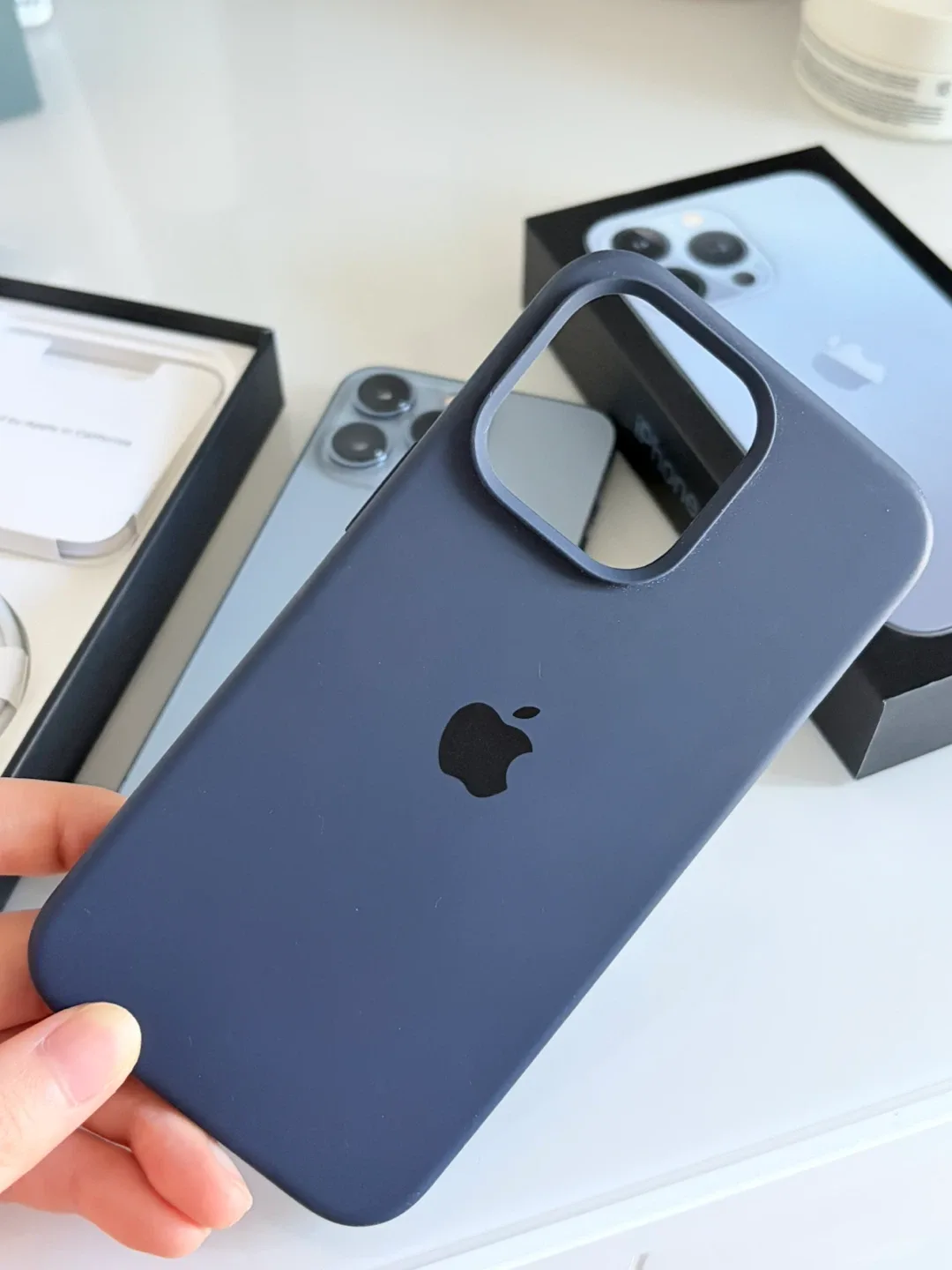 Apple iPhone 13 Pro - Blue - Box Included (unlocked) image indicator(9)