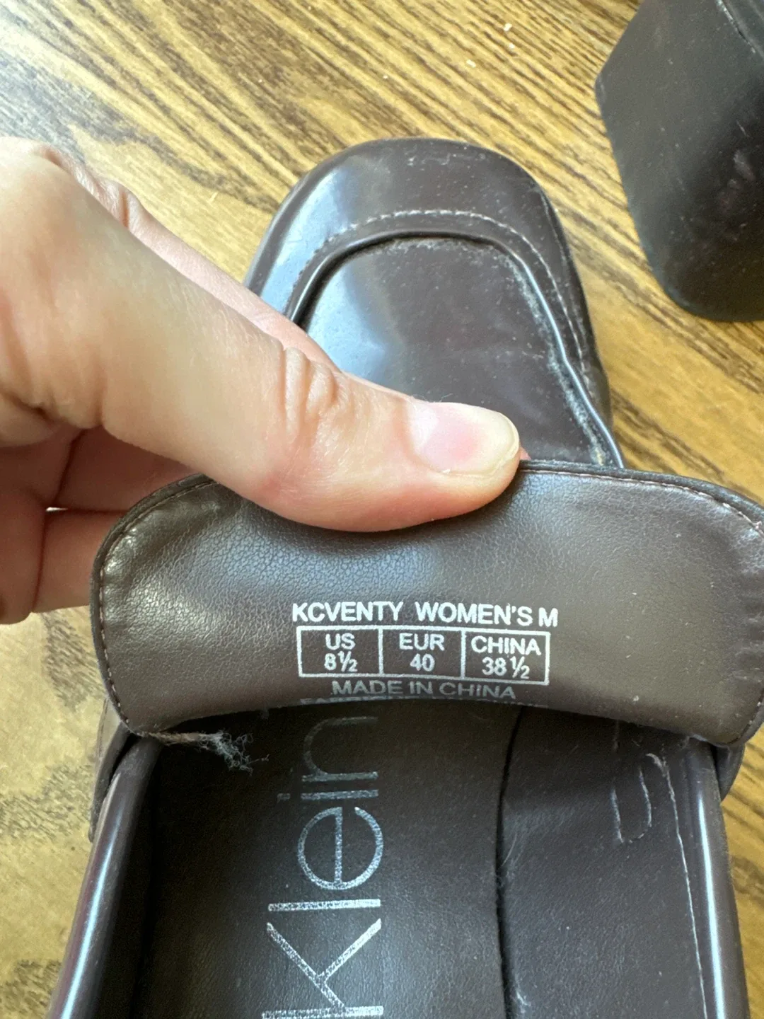 Calvin Klein Women's Loafers - Size 8.5 image indicator(4)