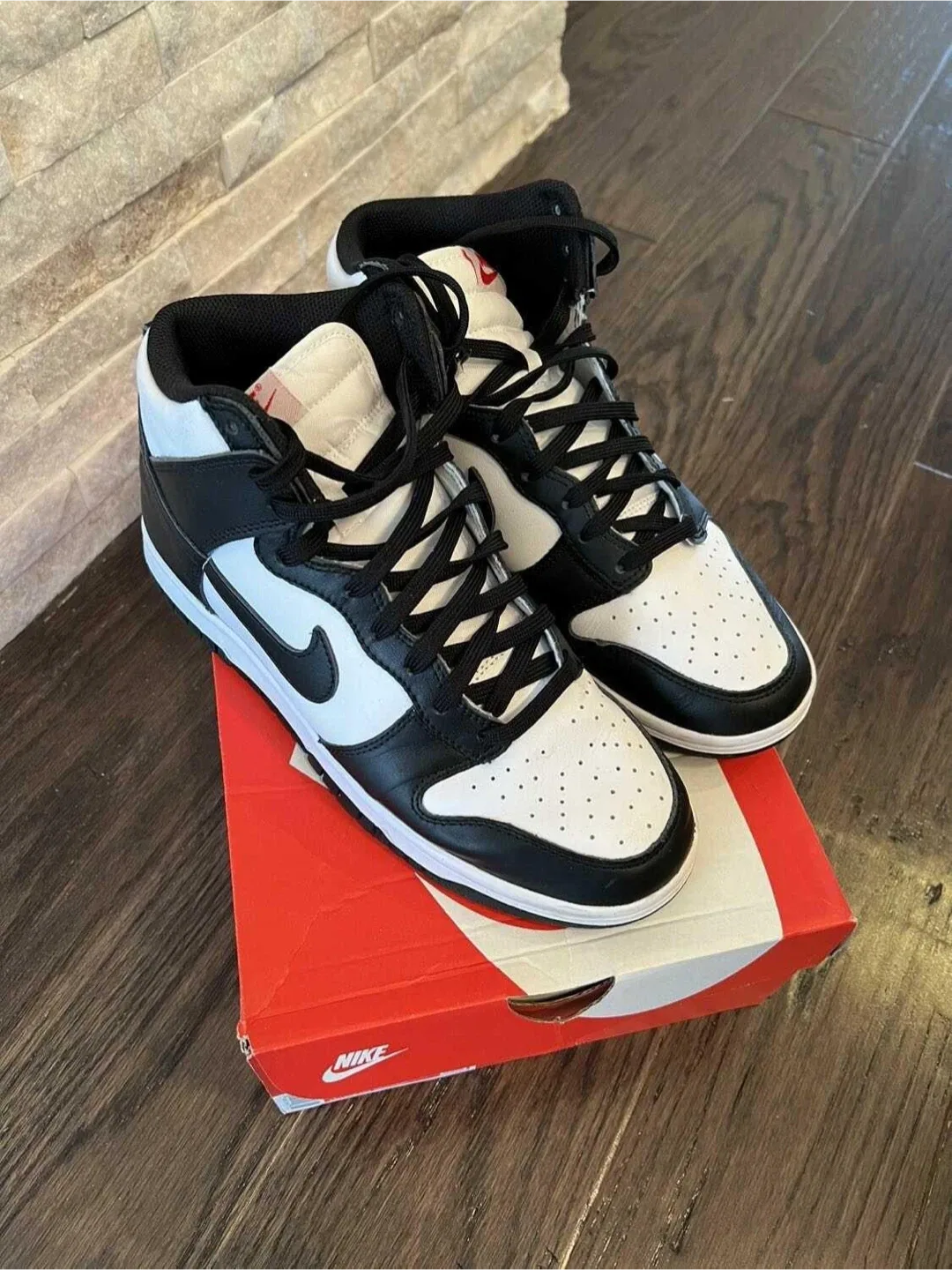 SIZE 10 Nike Dunk High (New Condition) image indicator(2)