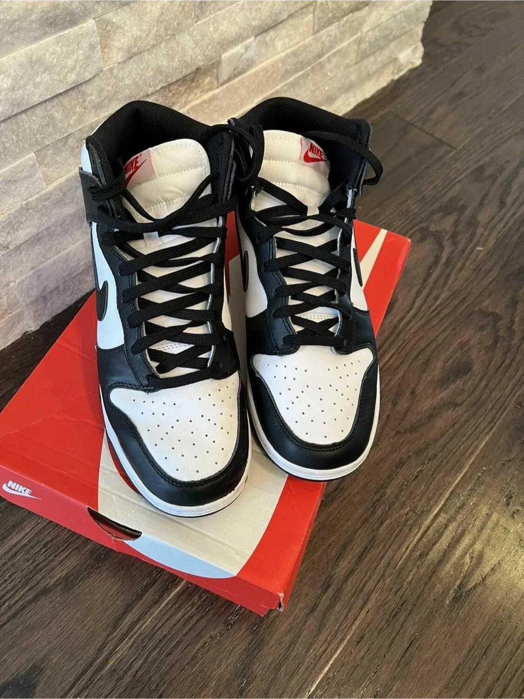 SIZE 10 Nike Dunk High (New Condition) image indicator(3)