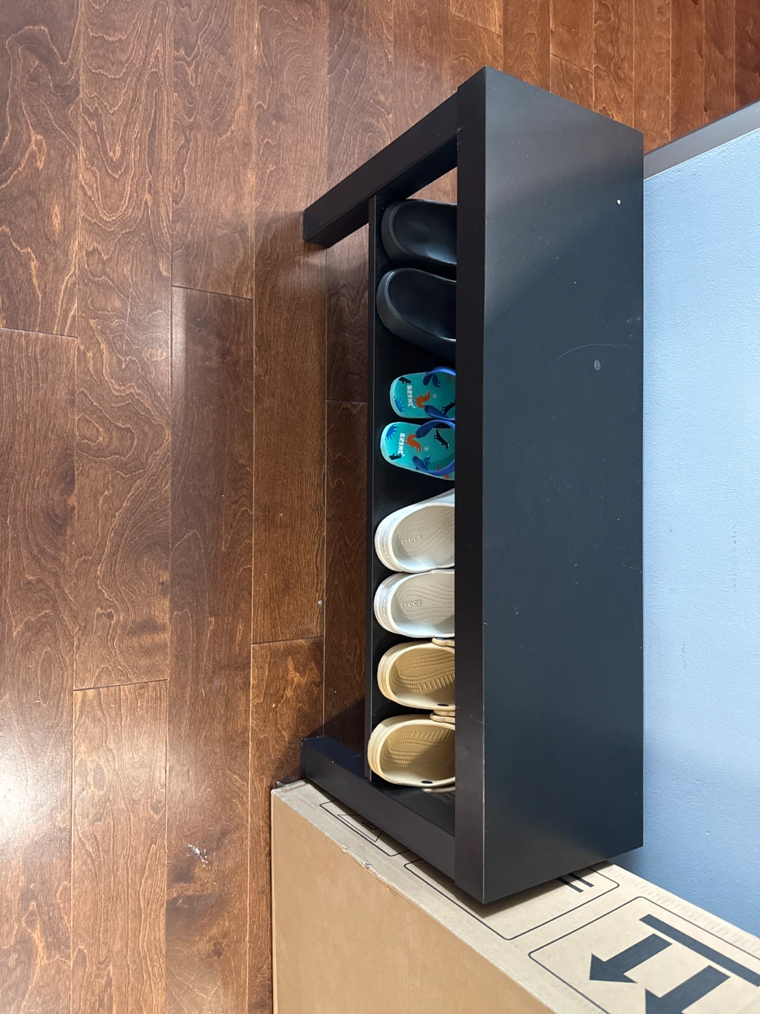 Black Shoe Rack
