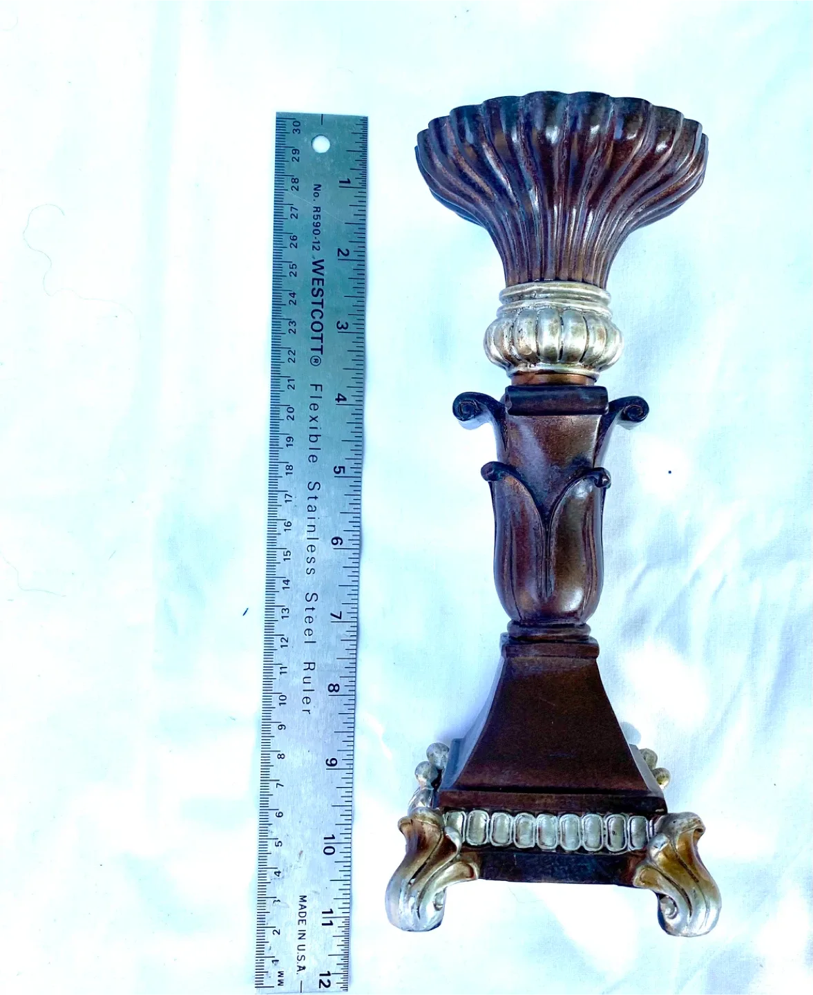 Decorative Candle Holders - Set of 2 image indicator(6)