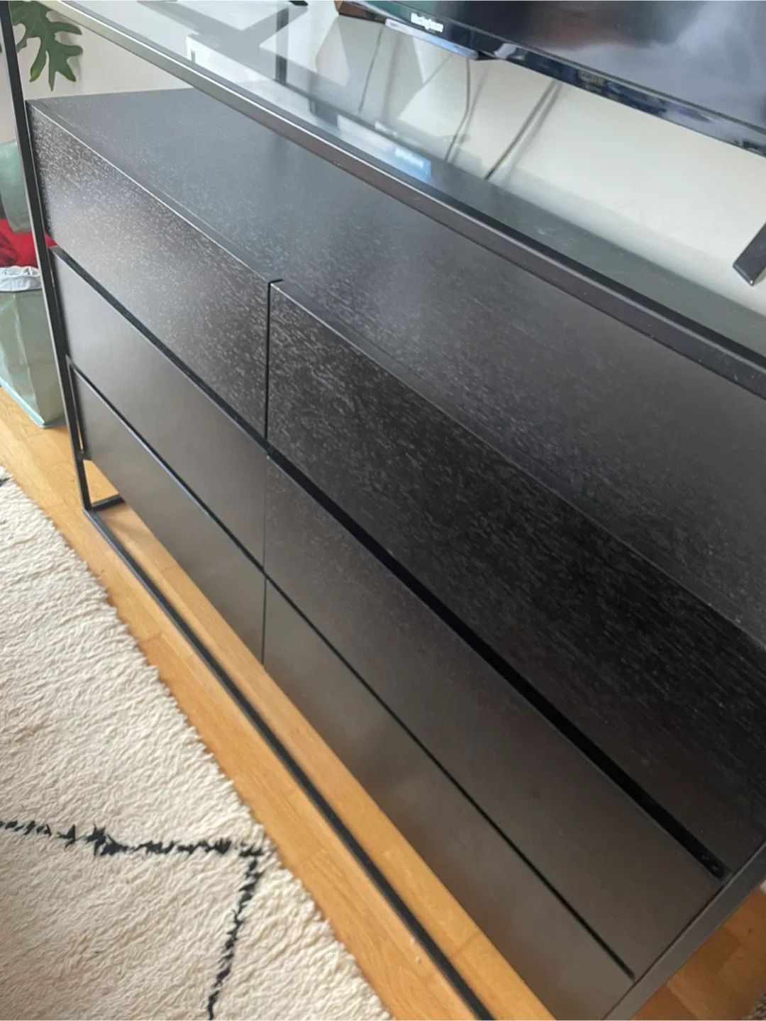 Black Dresser with Glass Top - 6 drawers image indicator(2)