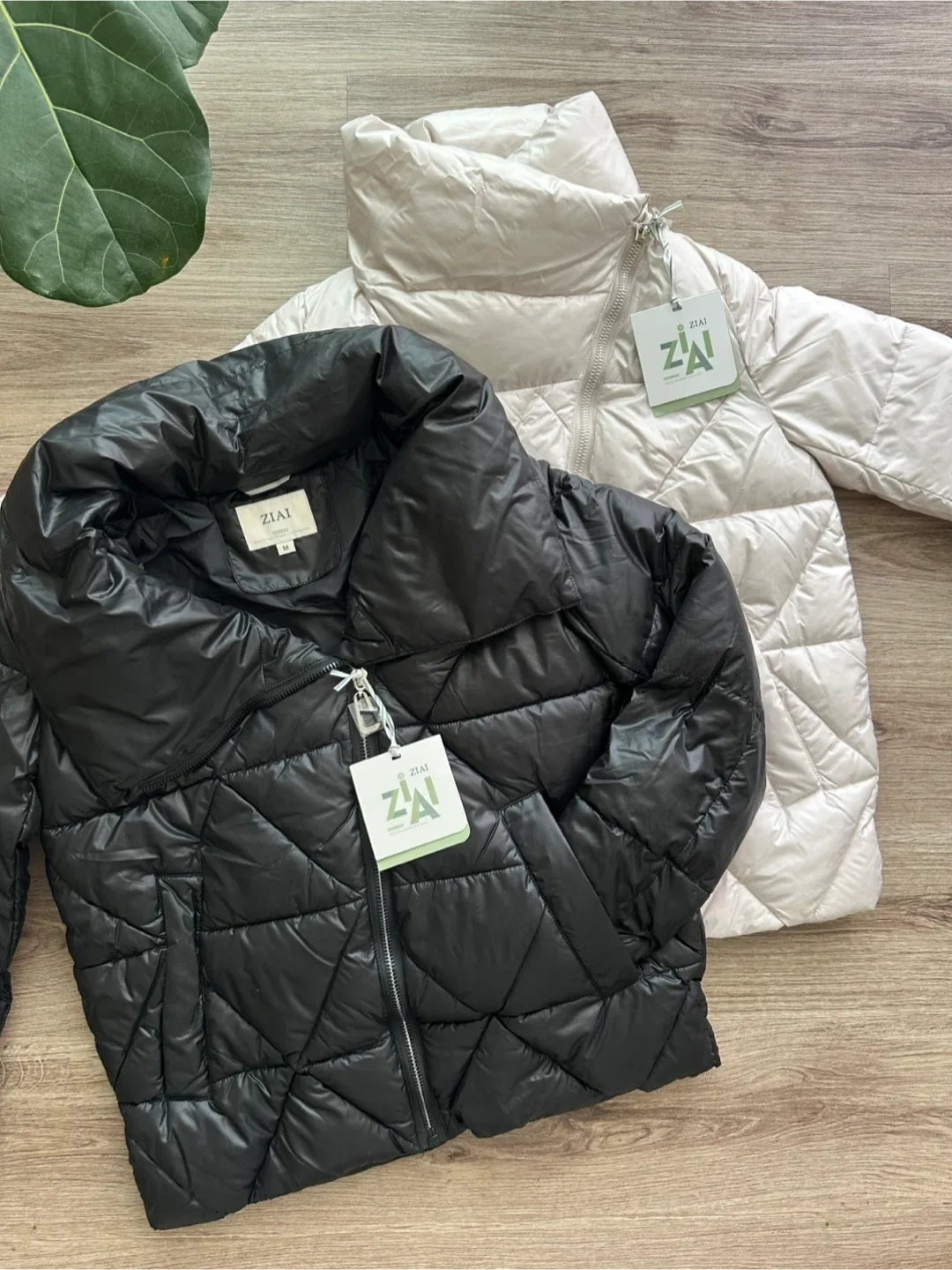 Black Puffer Jacket - Size Medium image indicator(7)