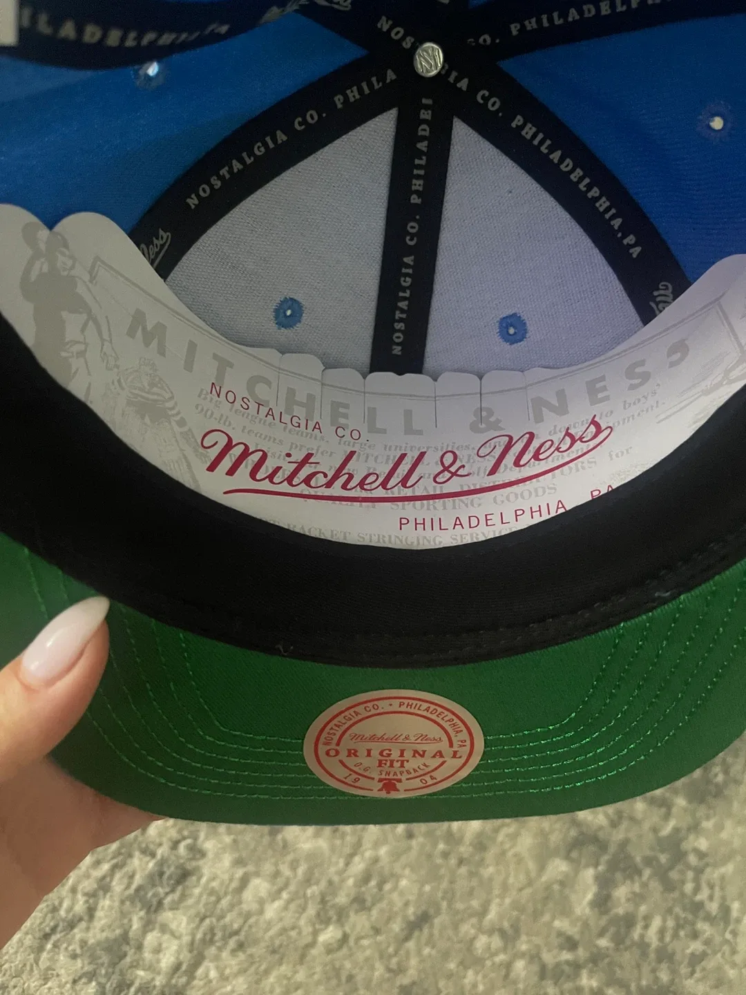 Mitchell & Ness Quebec Nordiques Cap image indicator(2)