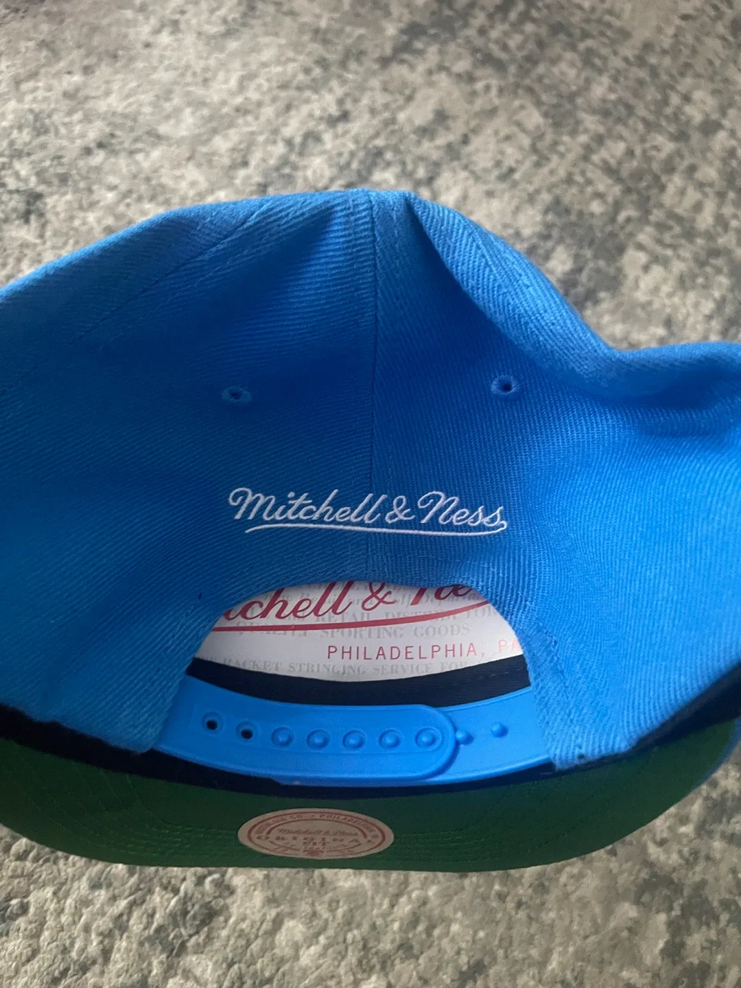 Mitchell & Ness Quebec Nordiques Cap image indicator(3)