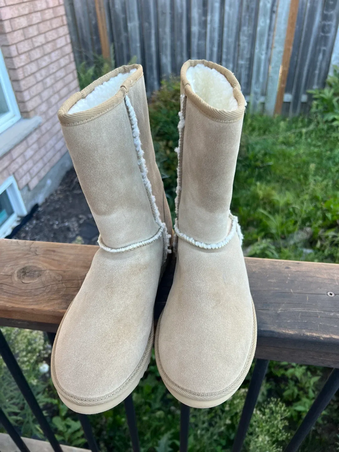 NEW Airwalk Boots - Size 9 thumbnail