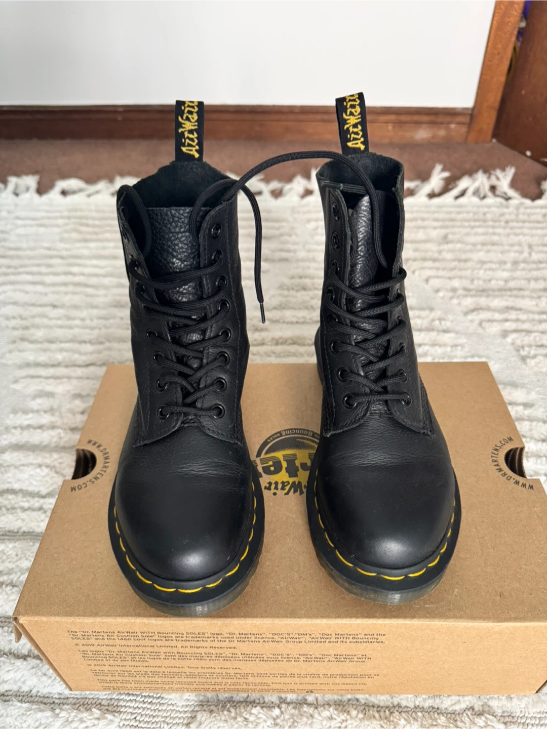 Dr. Martens 1460 PASCAL Women boots, Size 6