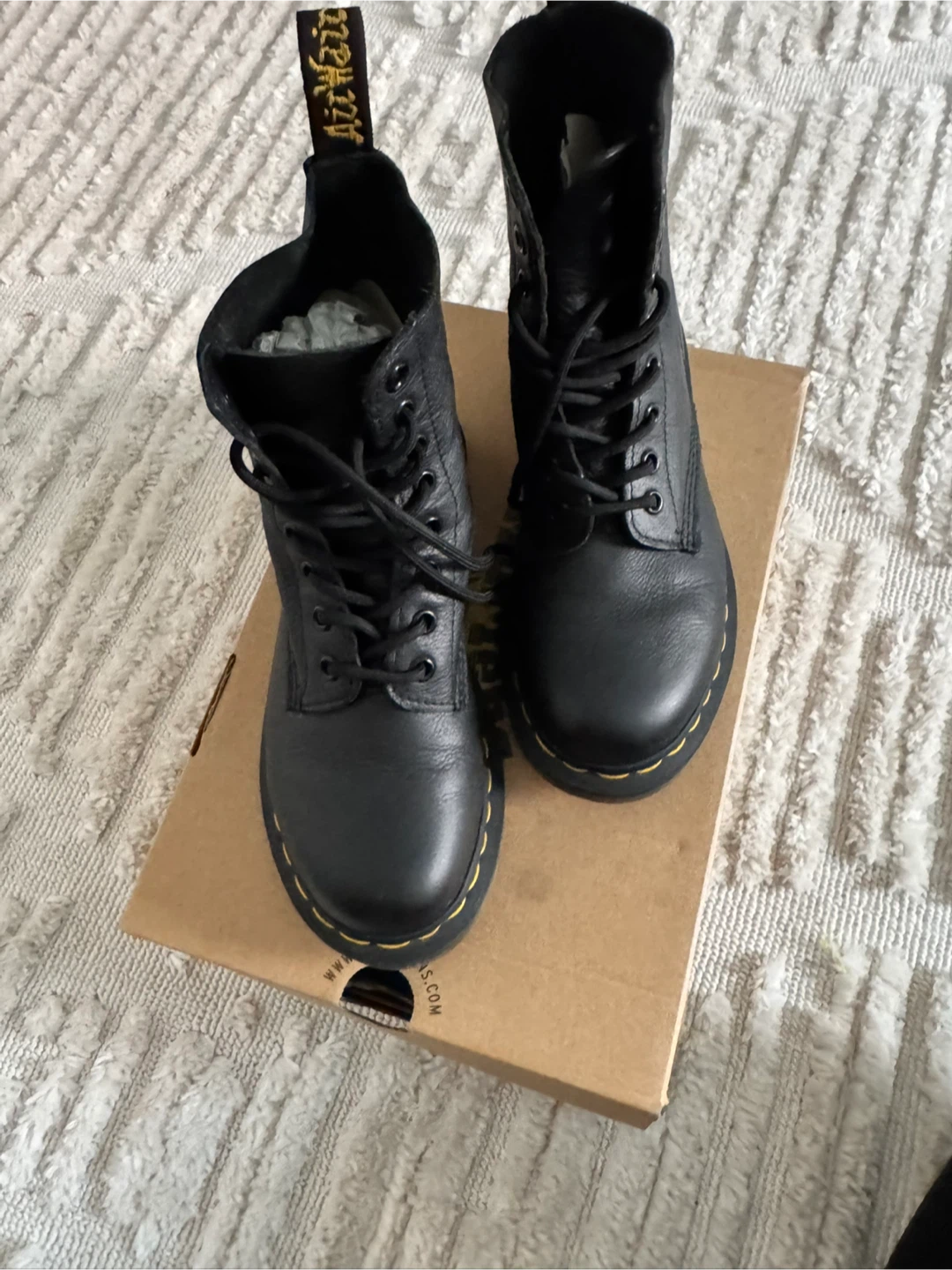Dr. Martens 1460 PASCAL Women boots, Size 6 - photo 3
