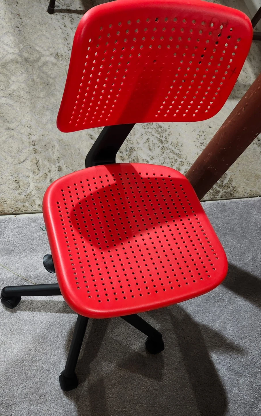 Red Office Chair - photo 2