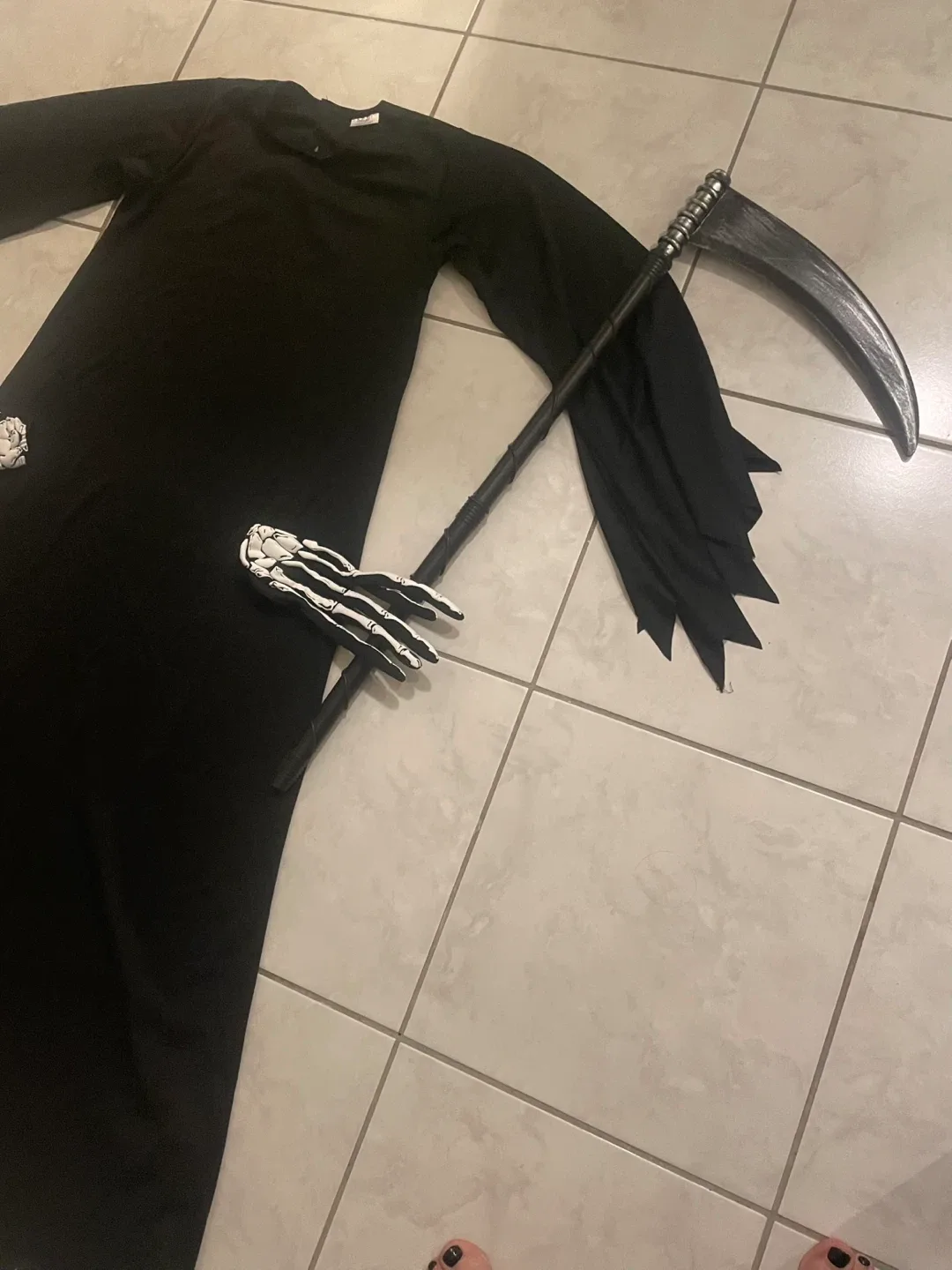 Grim Reaper Costume - Includes Scythe and Gloves image indicator(5)