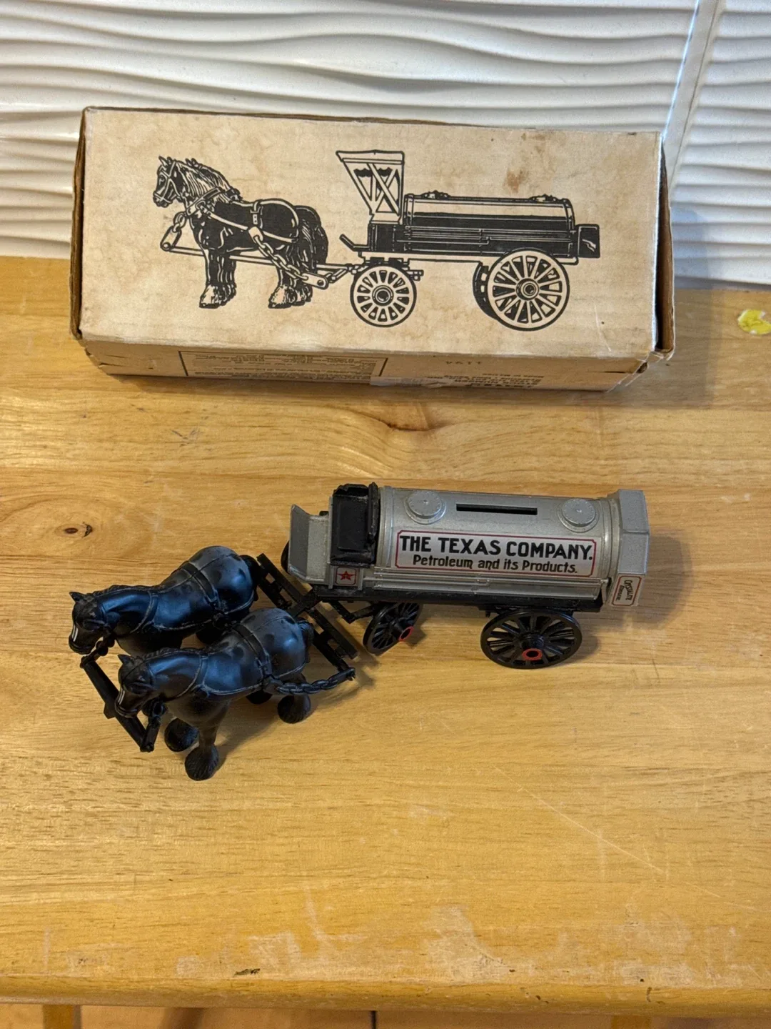 Vintage The Texas Company Horse Drawn Tanker Bank image indicator(2)
