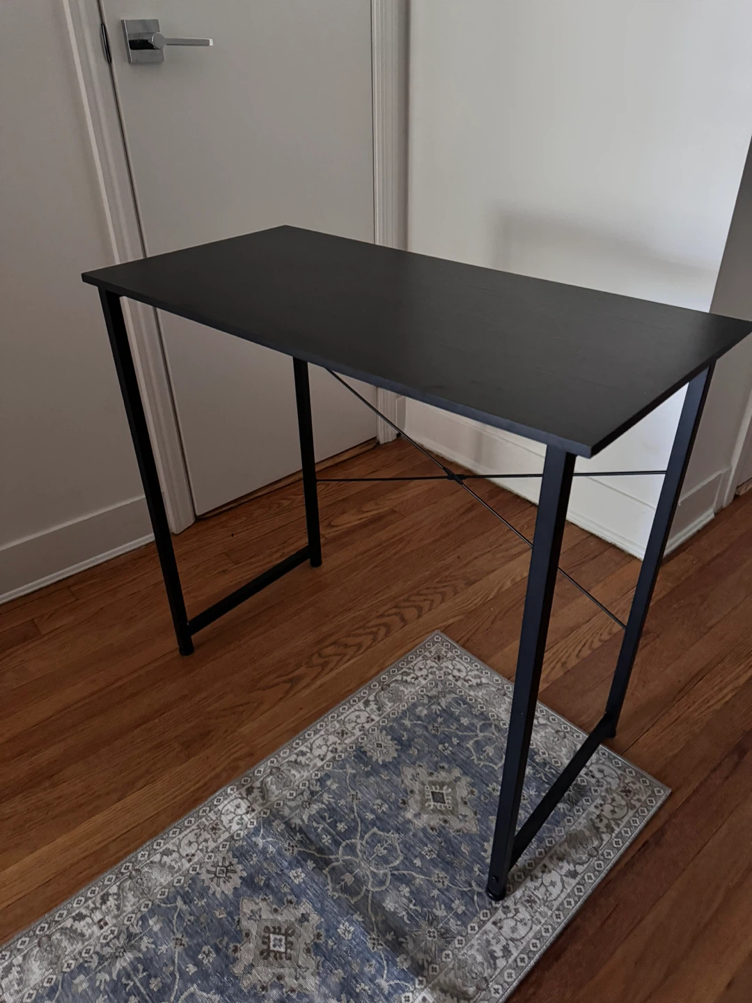 Black Desk