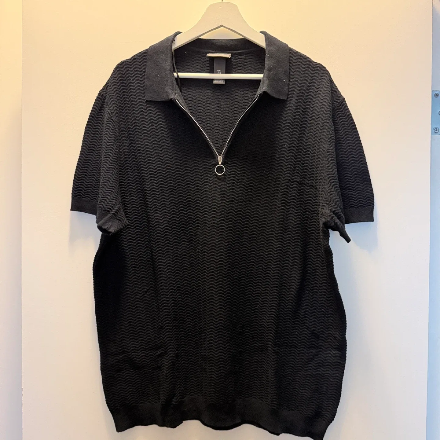 H&M Slim Fit Black Polo Shirt - Size L thumbnail