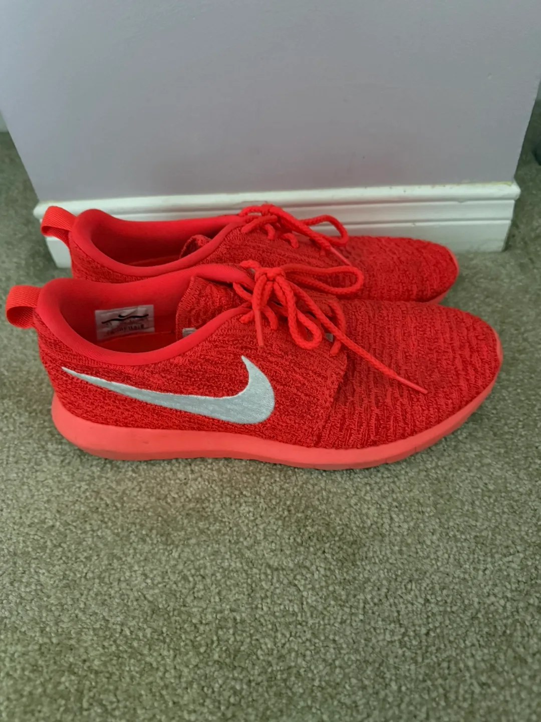 Nike shoes thumbnail