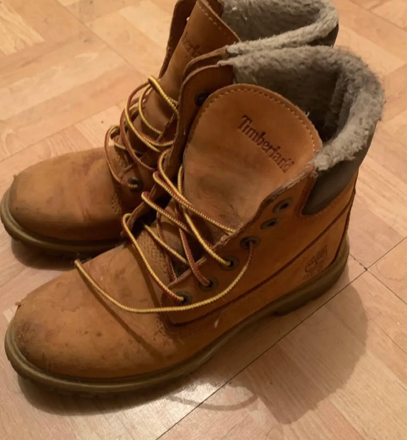 Used Women’s Timberland Boots - Size 8 thumbnail