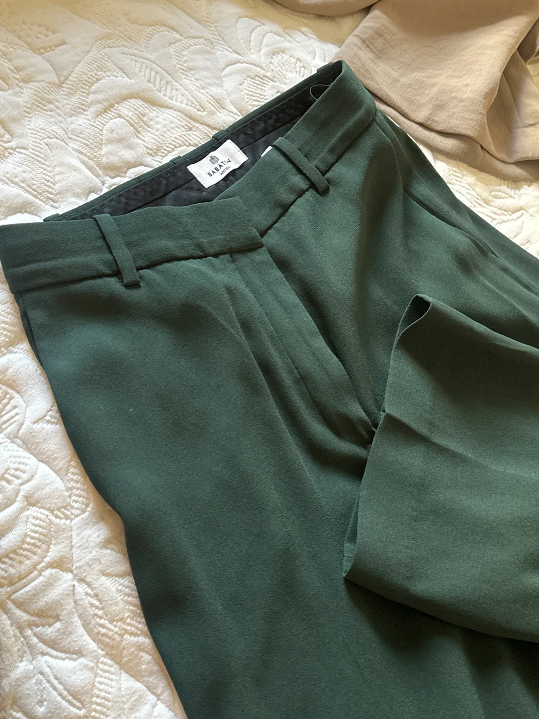 Aritzia Babaton Stedman Pant, Size 4, Green