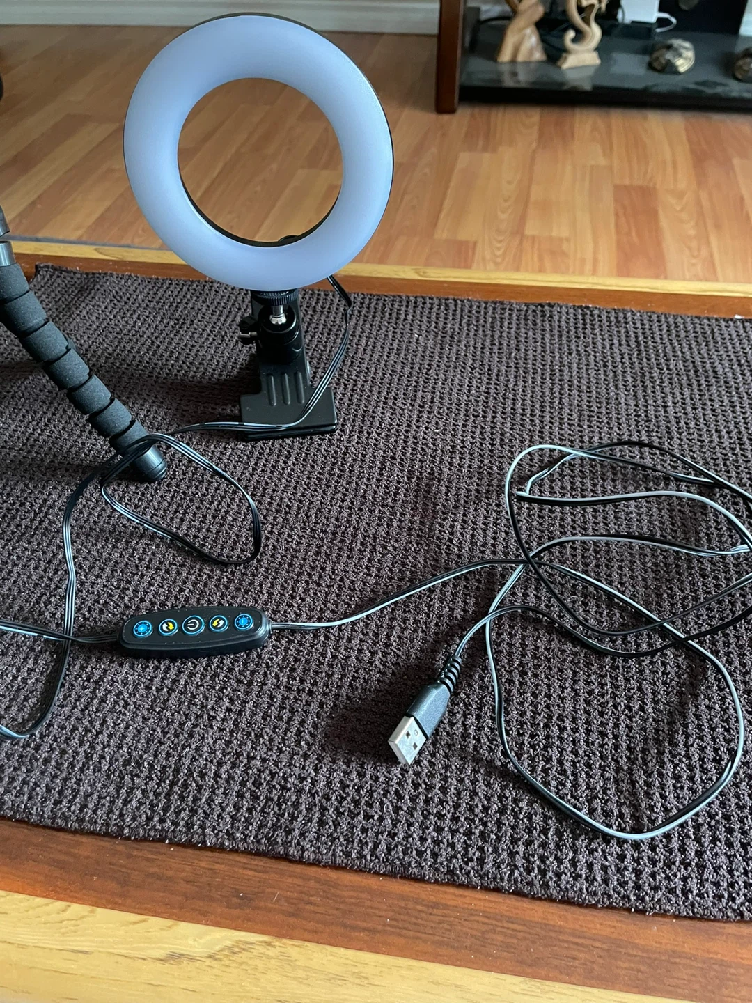 New Video Conference Ring Light with Tripod - photo 4