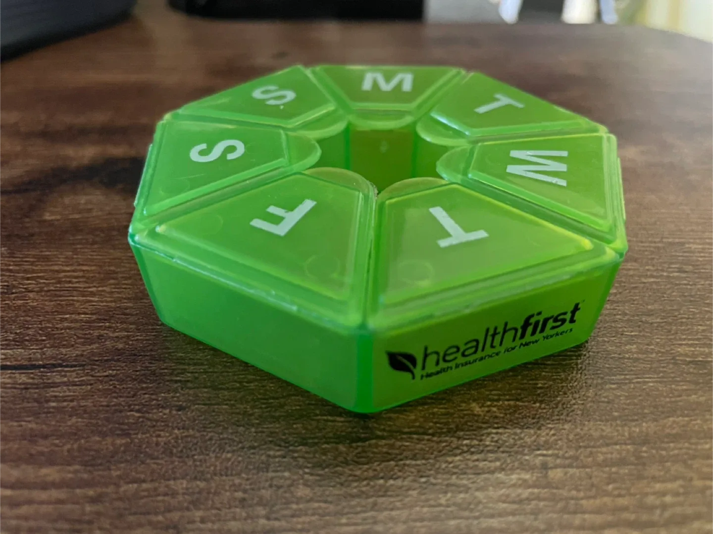 Green Pill Organizer image indicator(2)