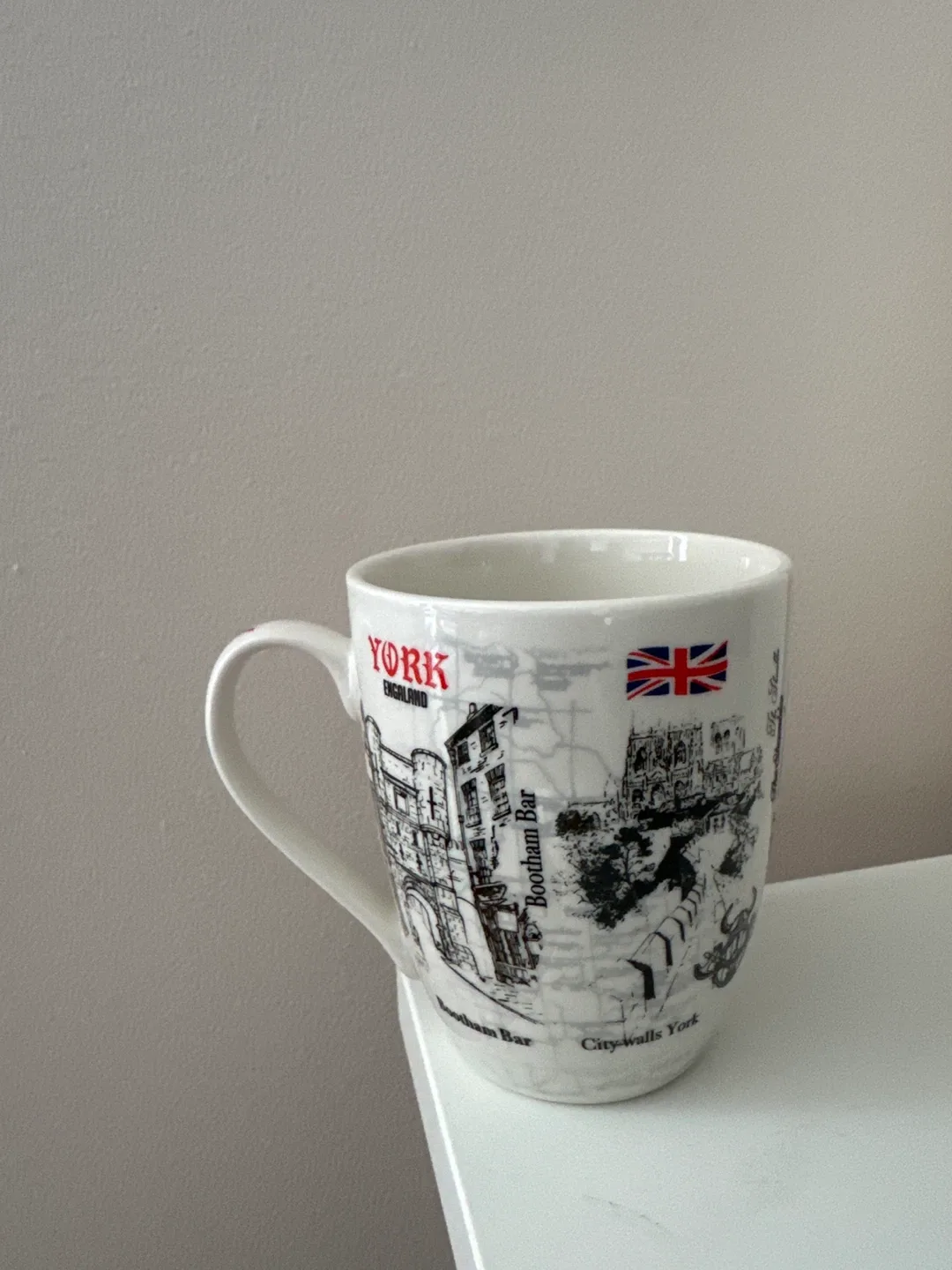 York England Souvenir Mug #freecycle image indicator(2)