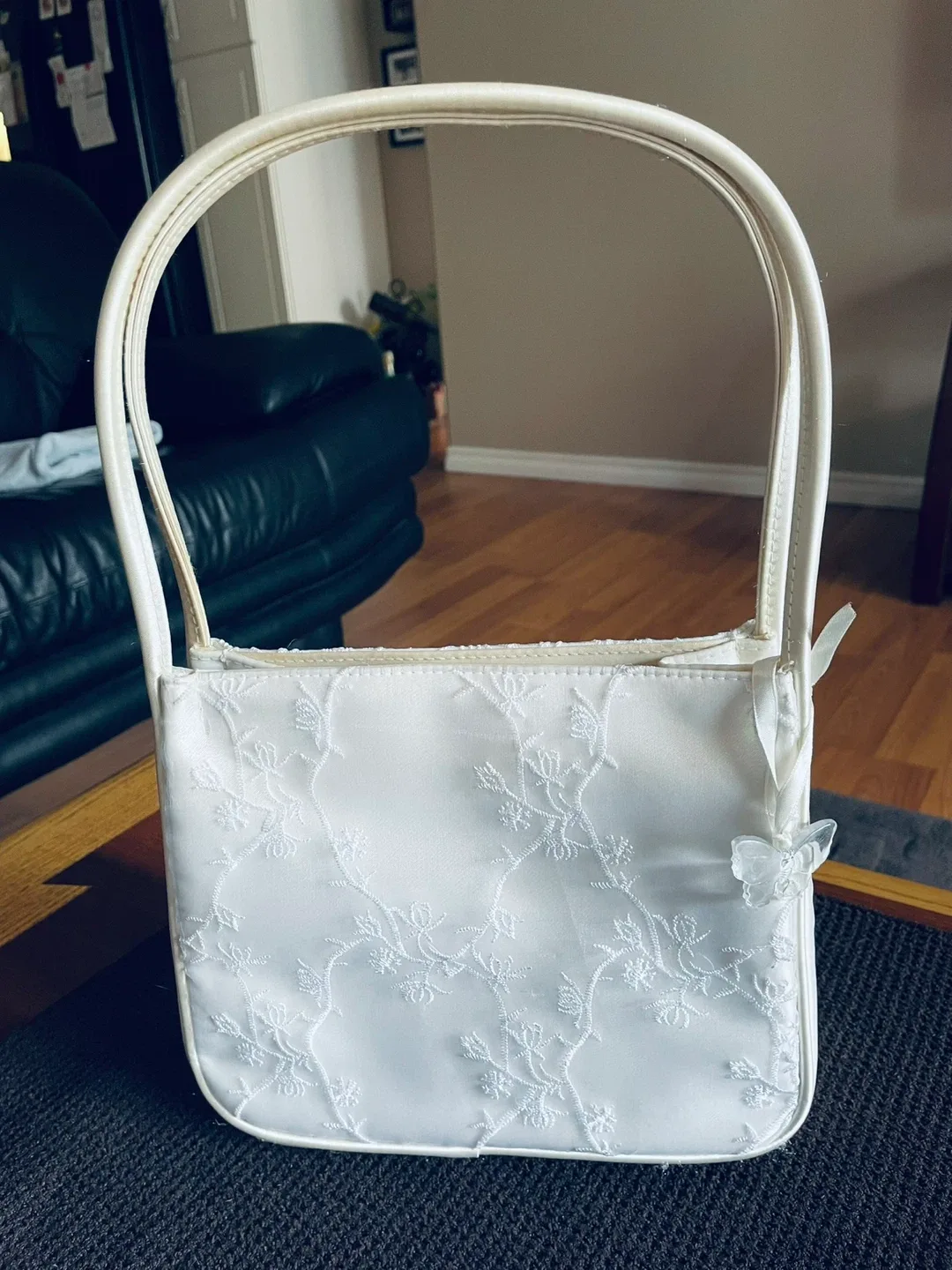 White Floral Embellished Handbag thumbnail