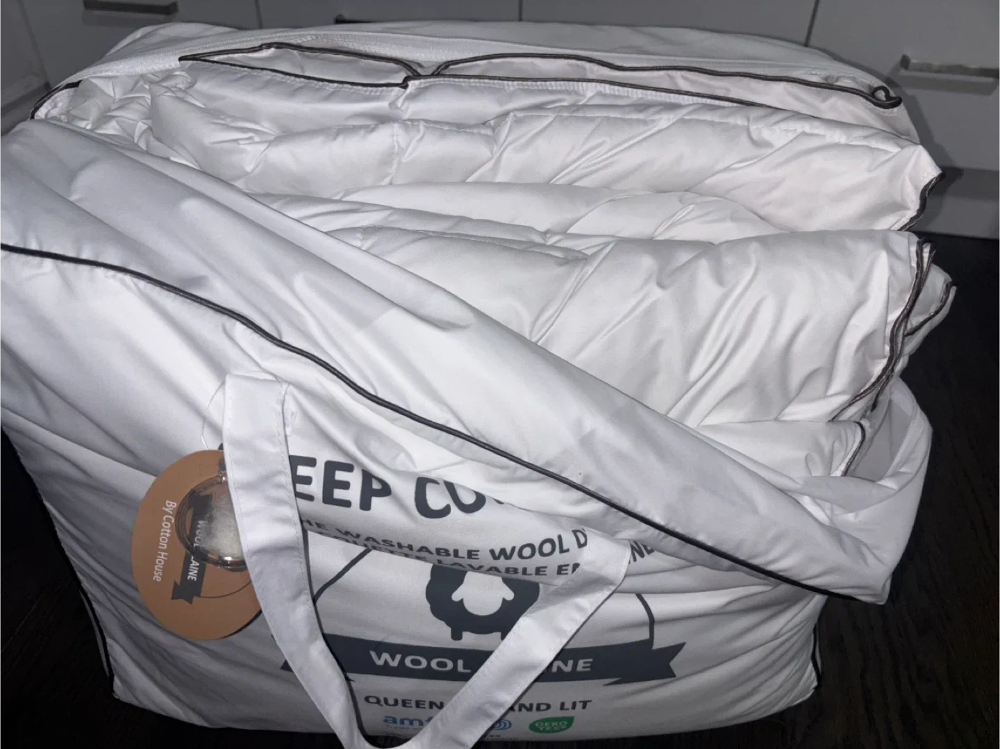 Queen Size Wool Duvet image indicator(4)